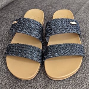 Women’s Reef braid sandals size 8